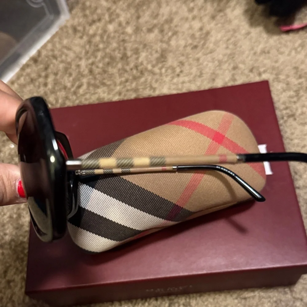 Designer Black Sunglasses - Picture 2 of 4